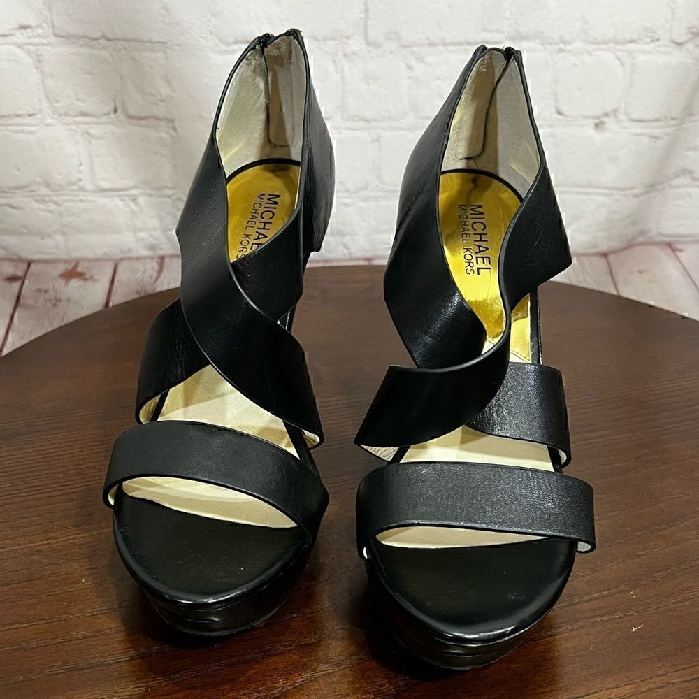 9.5 Michael by Michael Kors cross cross leather sandals with platform heels nwob - Picture 5 of 10